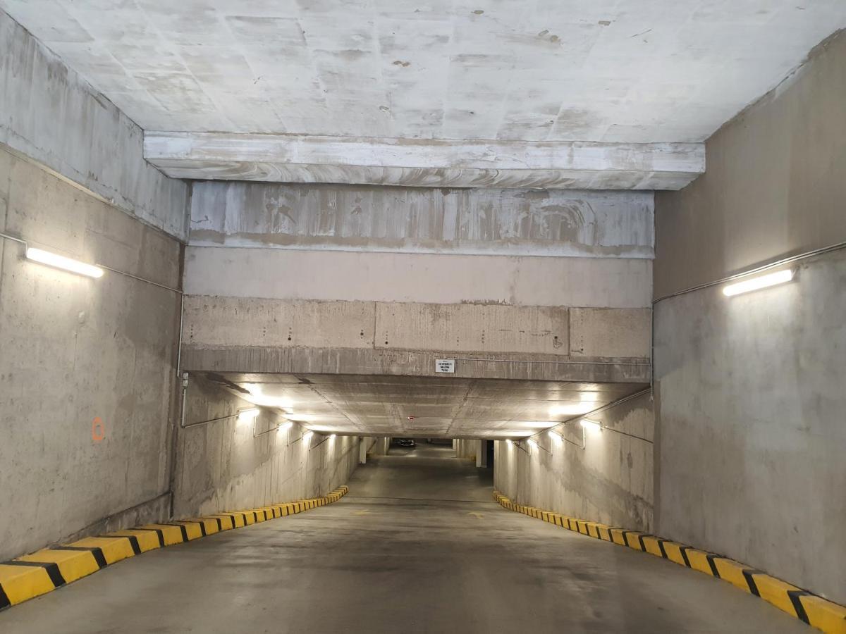 Park West Apartment - Free Parking Budapest Eksteriør billede